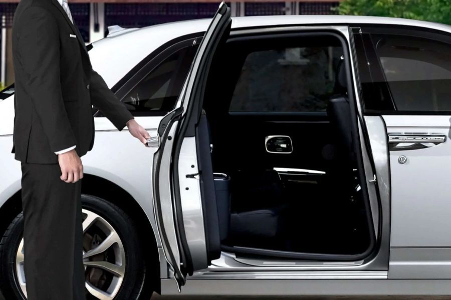 Hiring-Professional-Limo-Services